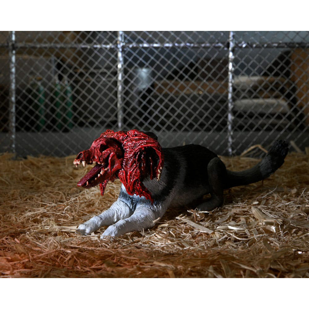 NECA The Thing Deluxe Ultimate Dog Creature Action Figure 18cm Scale