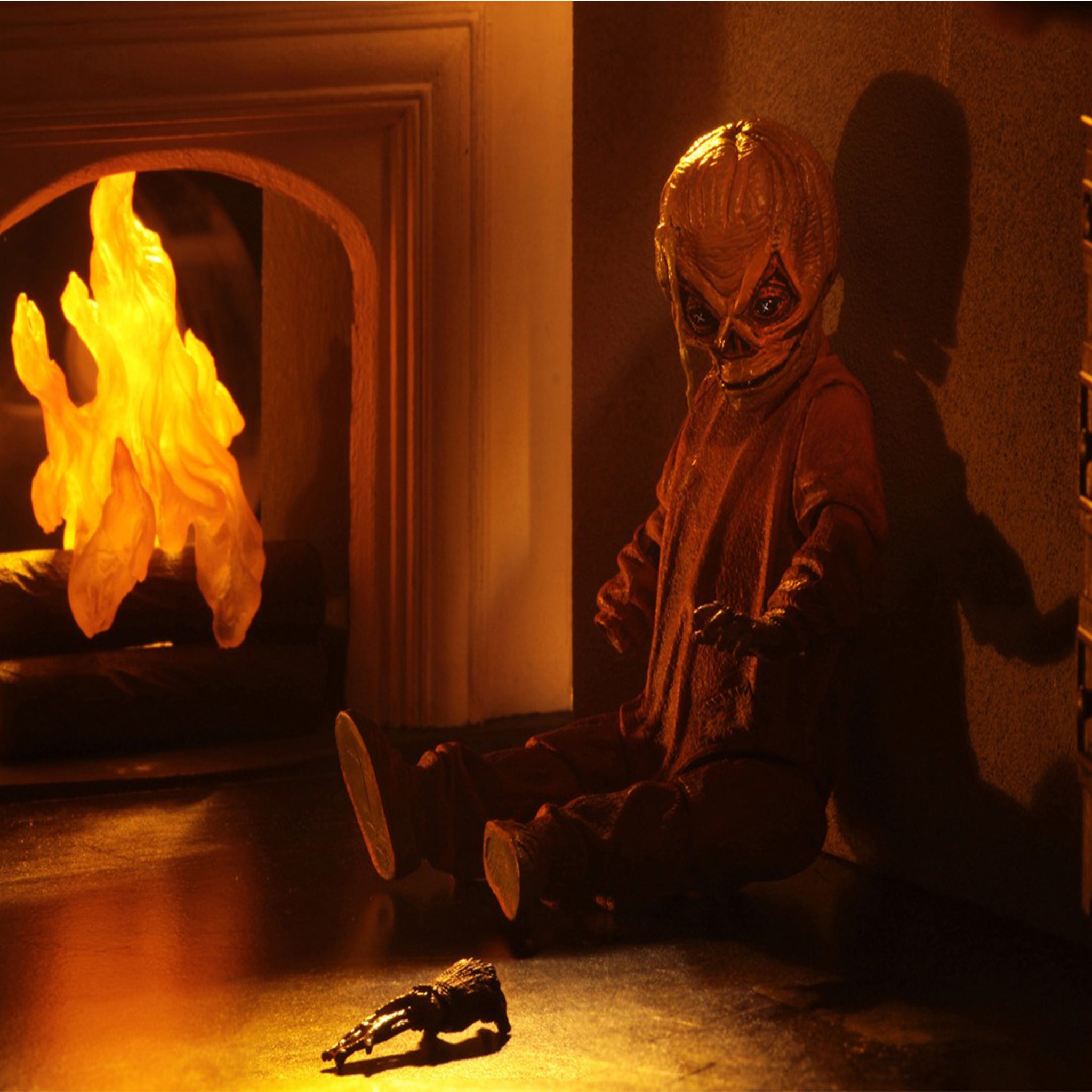 NECA Trick R Treat Ultimate Sam Action Figure 15cm – Horror, NECA, 15 cm, 2021, brand new collector item, Uncanny Collectibles Dublin Ireland