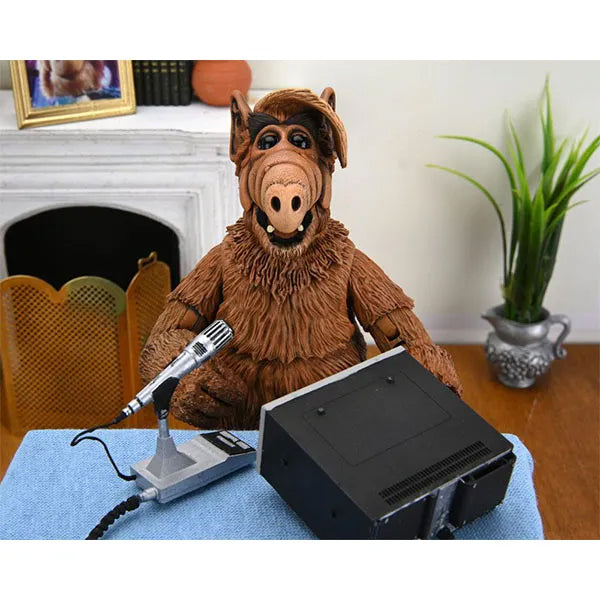 NECA Ultimate Alf Action Figure 15cm – TV Icons & Heroes, NECA, 15 cm, 2023, brand new collector item, Uncanny Collectibles Dublin Ireland