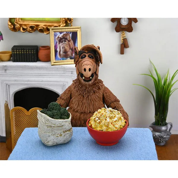 NECA Ultimate Alf Action Figure 15cm – TV Icons & Heroes, NECA, 15 cm, 2023, brand new collector item, Uncanny Collectibles Dublin Ireland