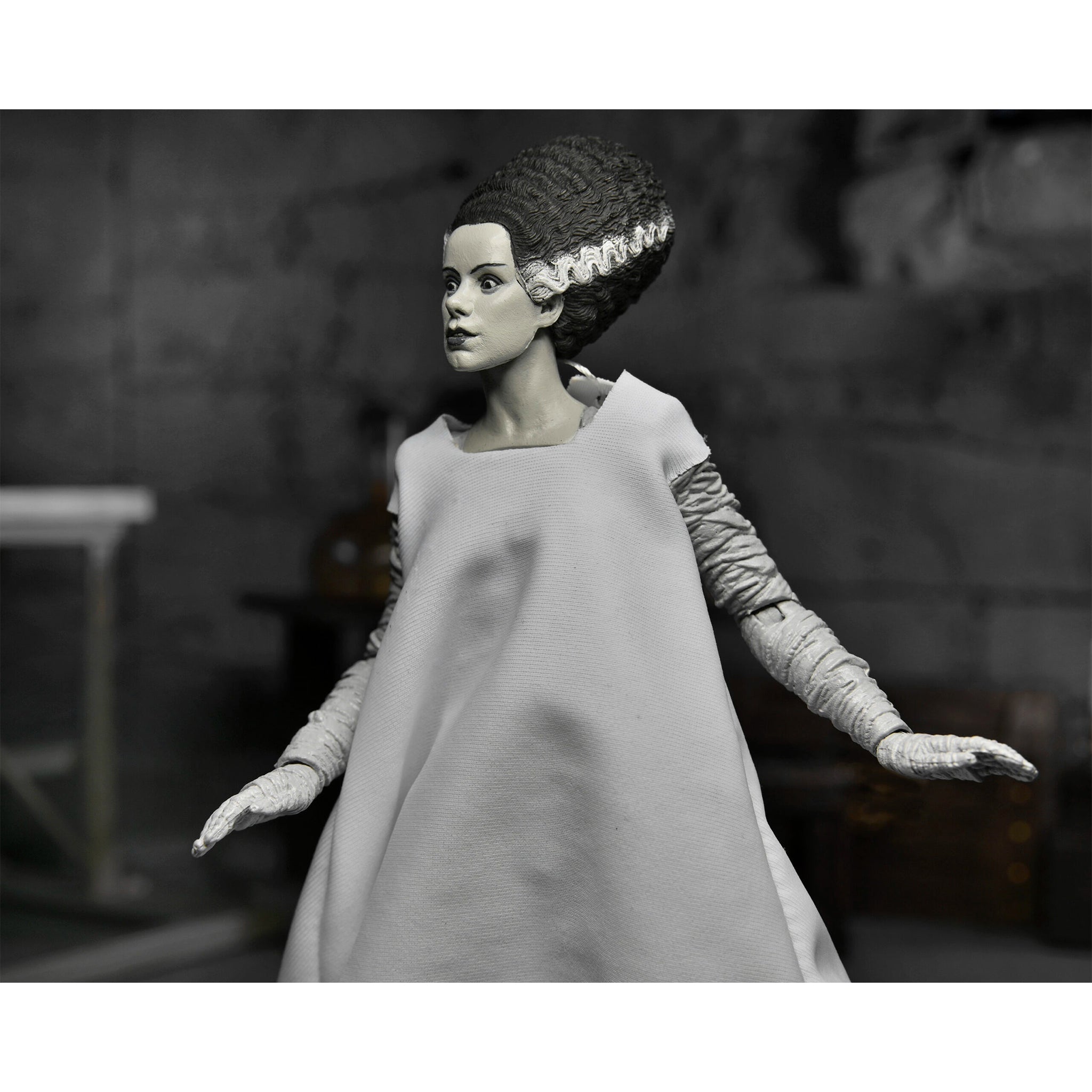 NECA Ultimate Bride of Frankenstein Universal Monsters Black & White Action Figure – photo 3 of 11