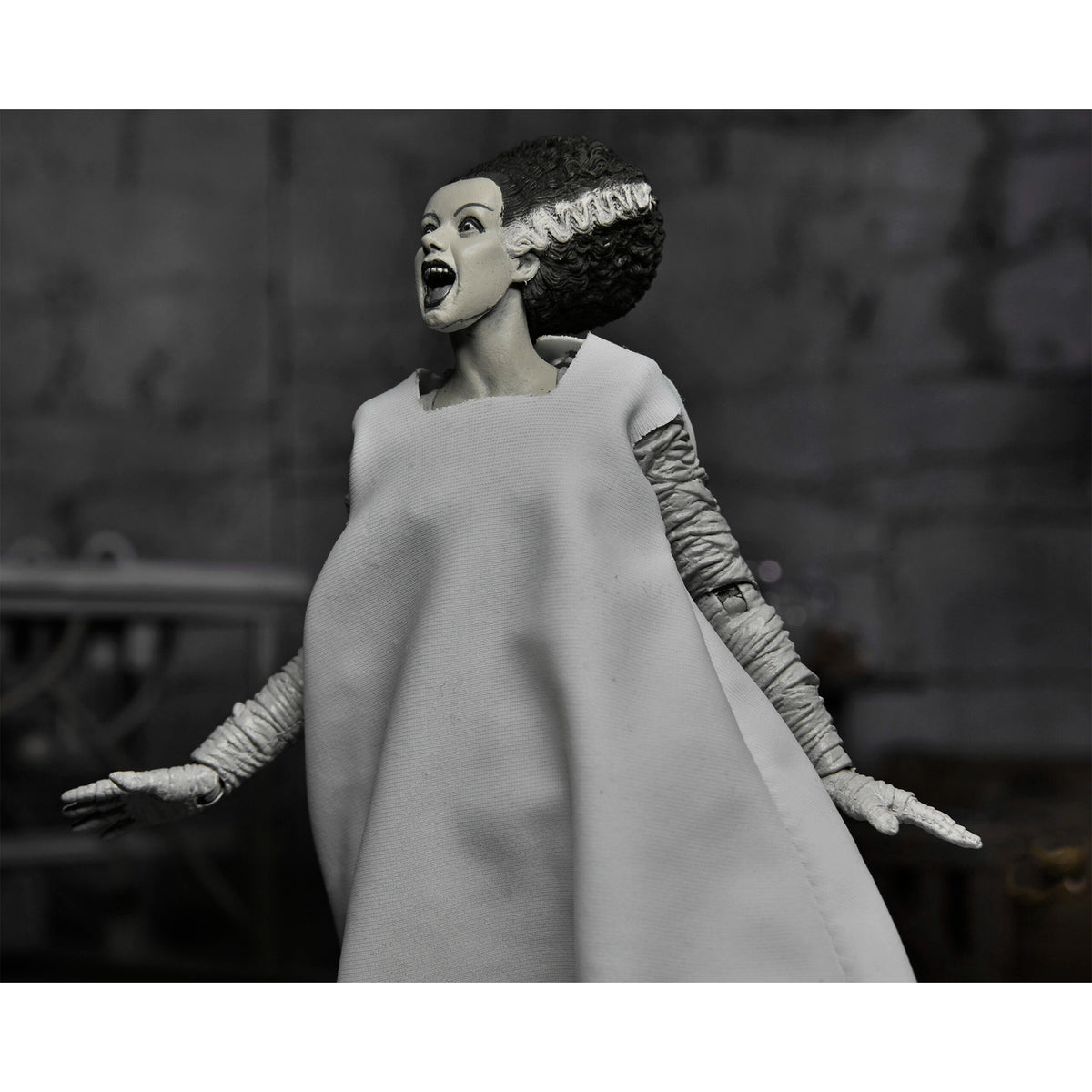 NECA Ultimate Bride of Frankenstein Universal Monsters Black & White Action Figure – photo 10 of 11