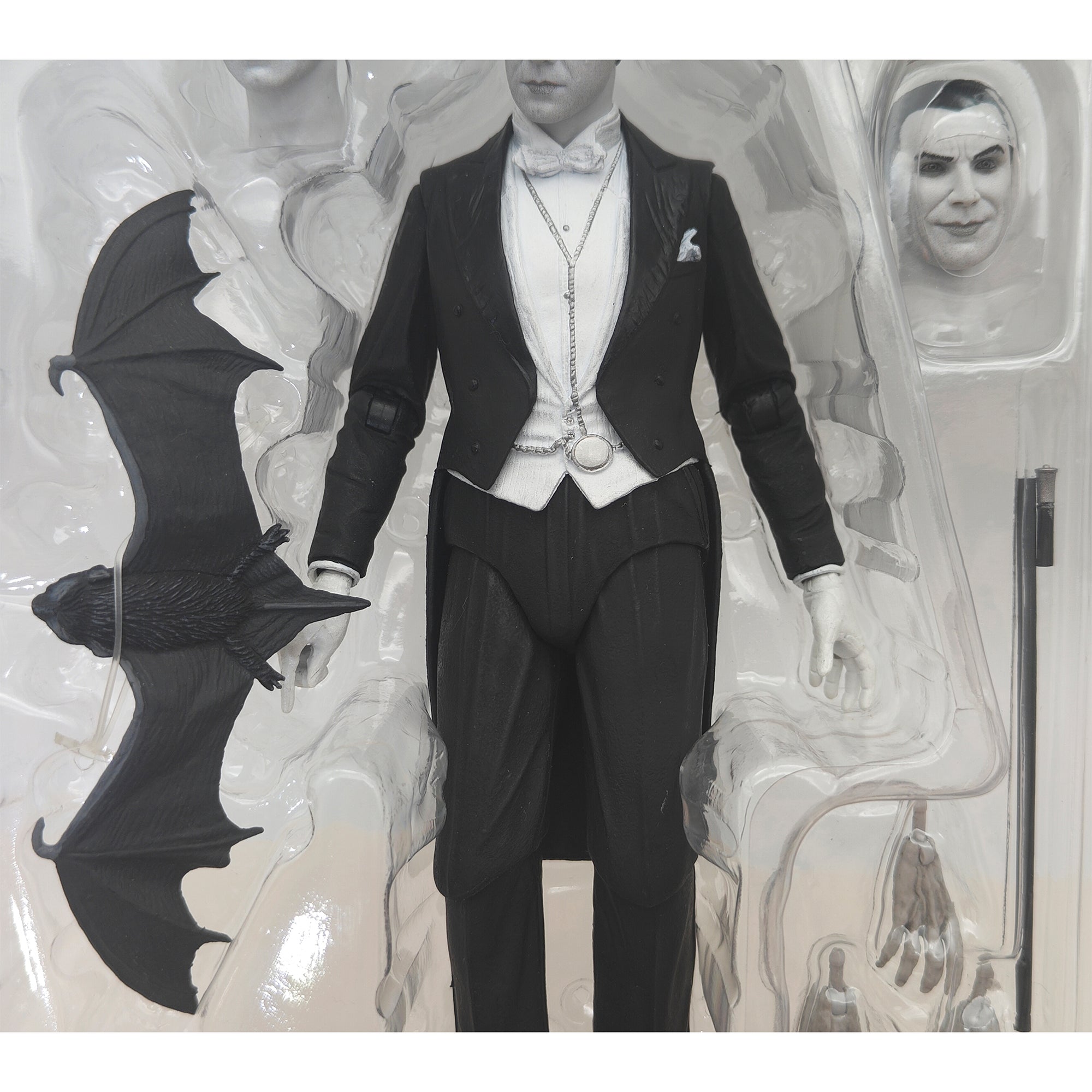 NECA Universal Monsters Ultimate Dracula Carfax Abbey Action Figure Black and White Version 18cm - Used