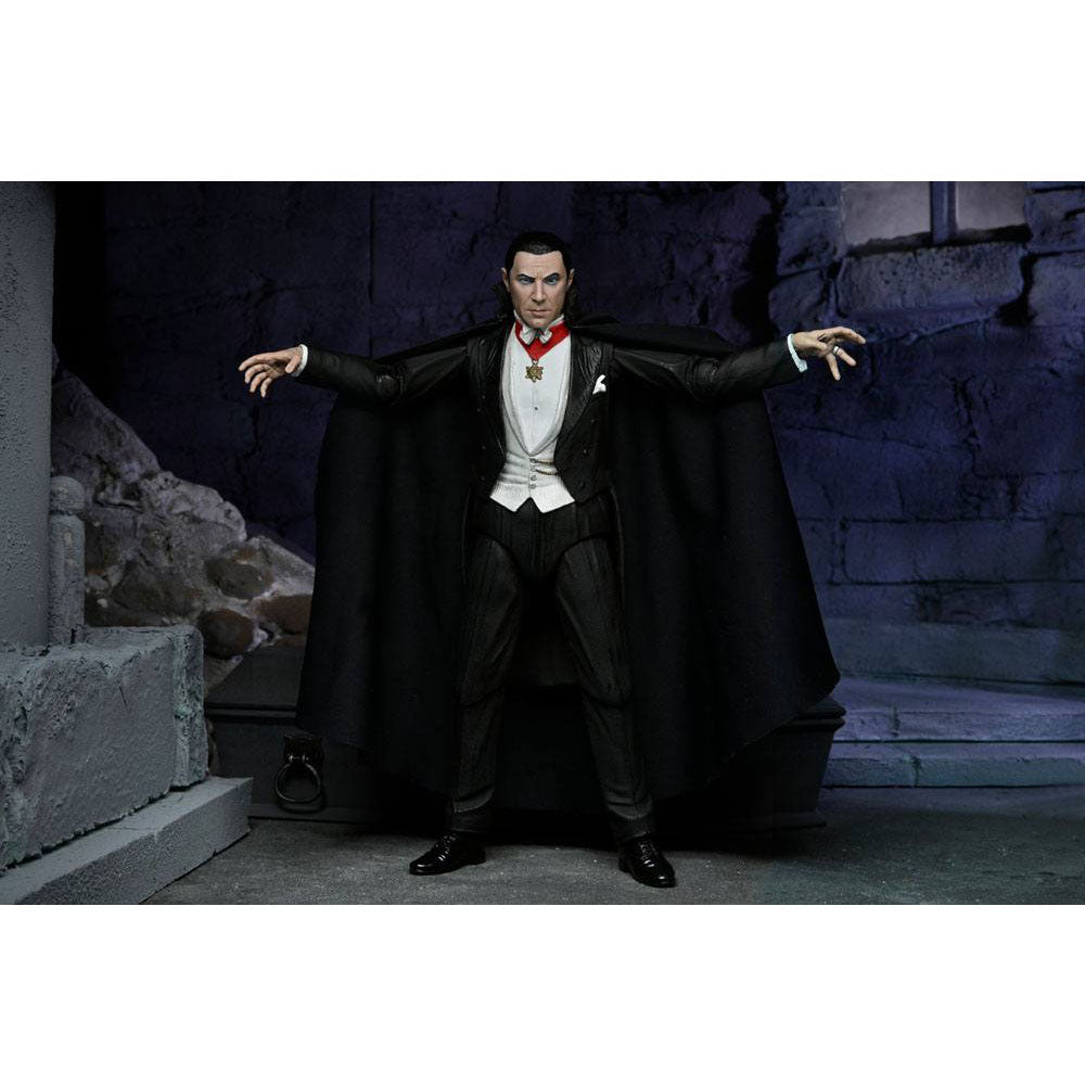 NECA Universal Monsters Ultimate Dracula Transylvania Action Figure Colour Version 18cm – Universal Monsters, NECA, 18 cm, 2022, brand new collector item, Uncanny Collectibles Dublin Ireland