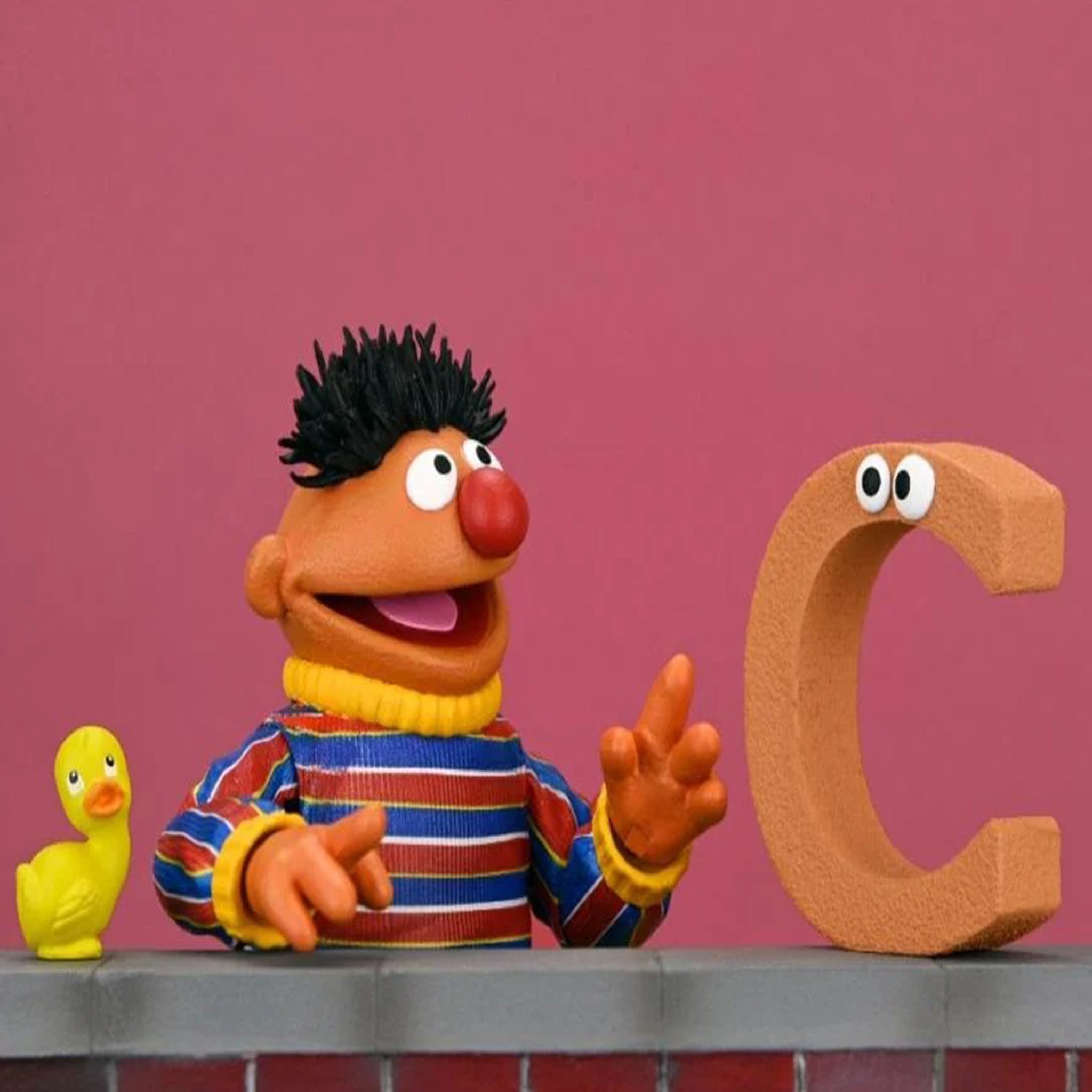 NECA Sesame Street Ultimate Ernie Action Figure 17cm – TV Icons & Heroes, NECA, 17 cm, brand new collector item, Uncanny Collectibles Dublin Ireland