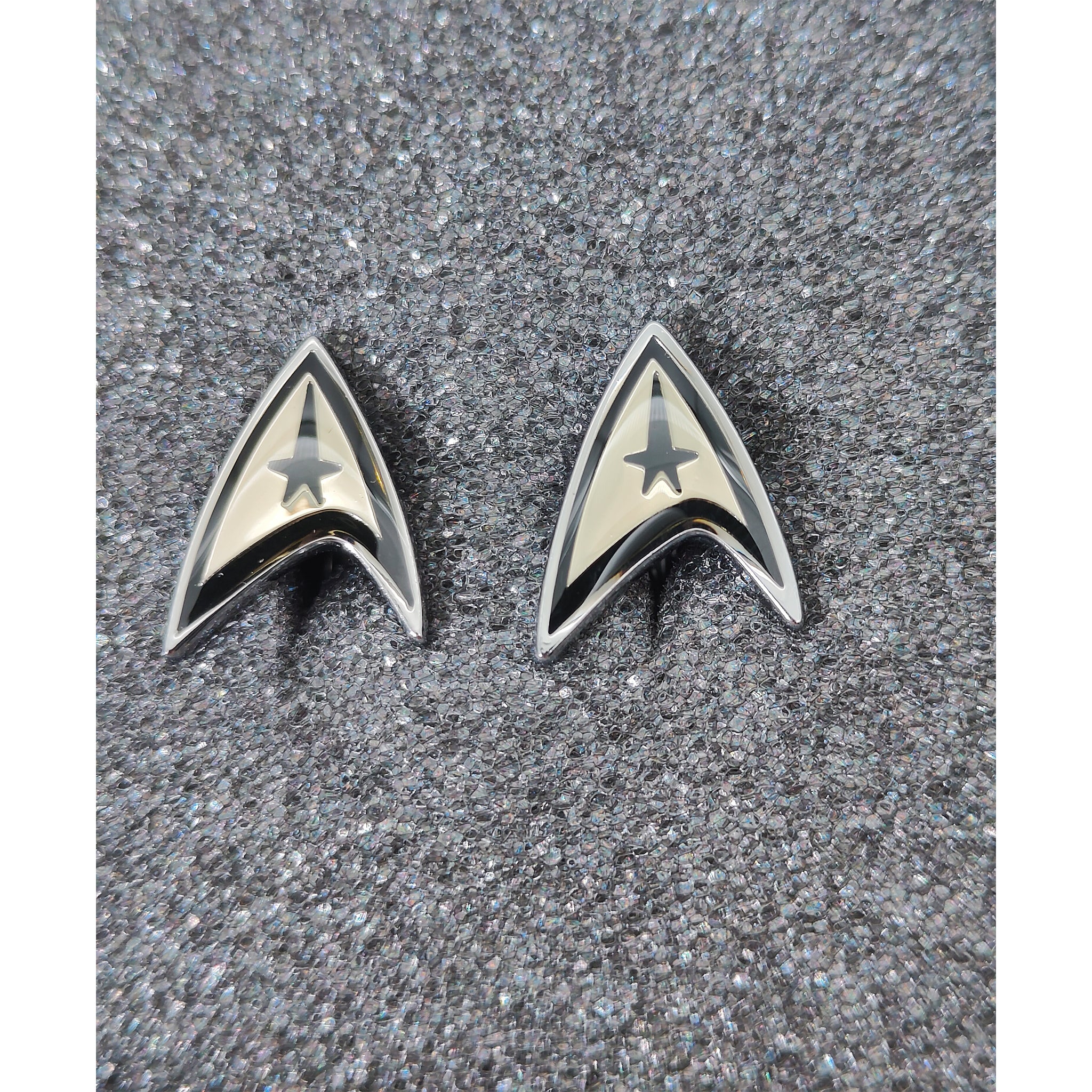 Star Trek Enterprise Insignia Cuff Links 2009 – TV Icons & Heroes, Vintage Brands, 2 cm, 2009, pre-owned collector piece, Uncanny Collectibles Dublin Ireland