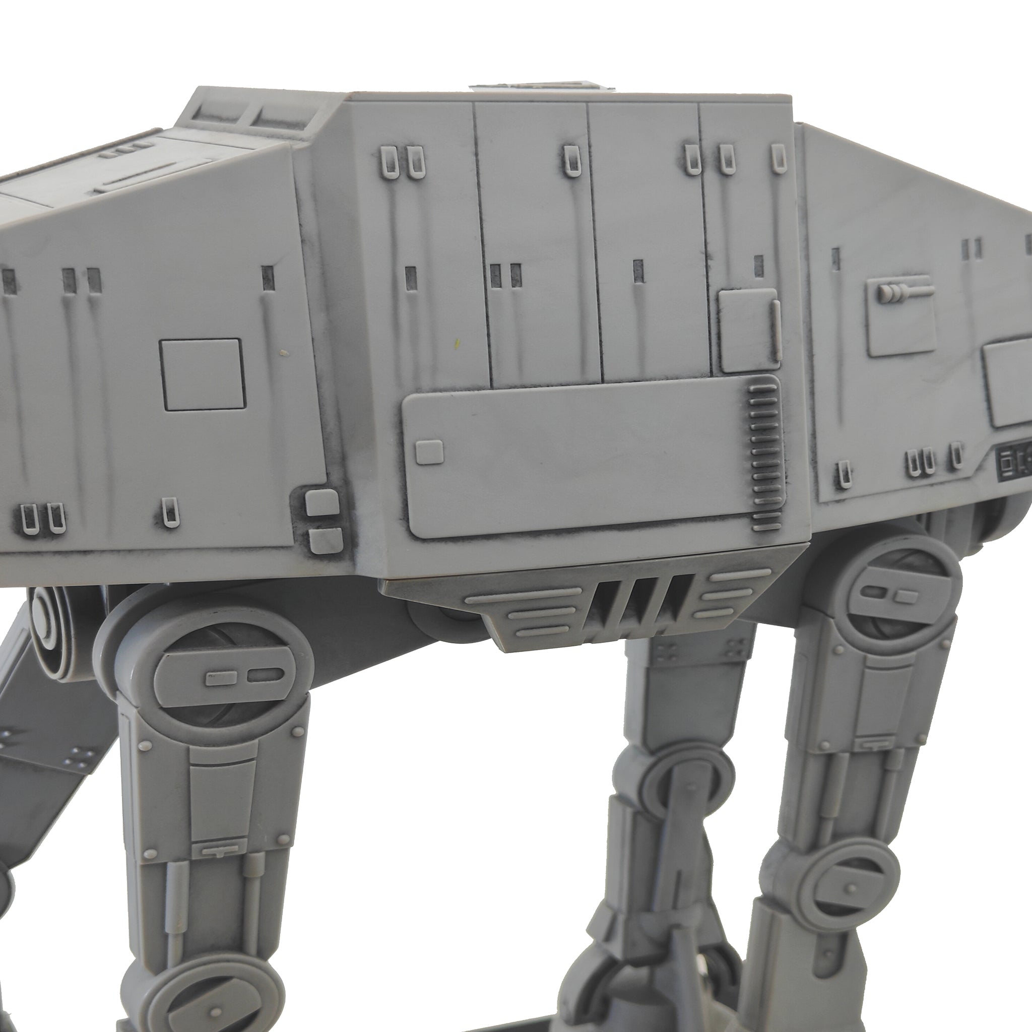 Star Wars 1/1 Imperial 200 AT-AT Imperial Walker 2005 Limited Edition Miniature – Star Wars, Wizards of the Coast, 33 cm, 2005, pre-owned collector piece, Uncanny Collectibles Dublin Ireland