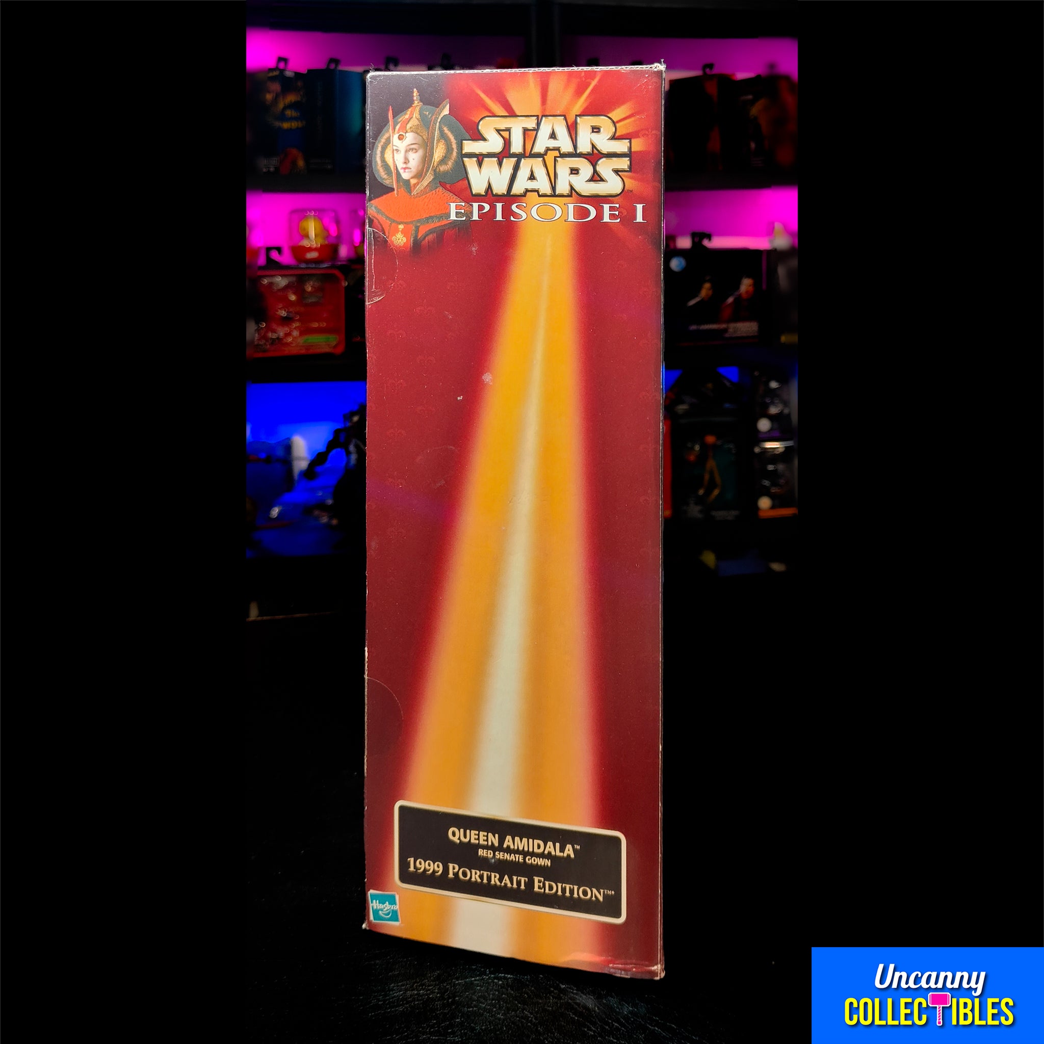 Star Wars Episode 1 Queen Amidala Red Senate Gown 1999 Portrait Edition Doll Hasbro 30cm – Star Wars, Hasbro, 30 cm, 1999, pre-owned collector piece, Uncanny Collectibles Dublin Ireland