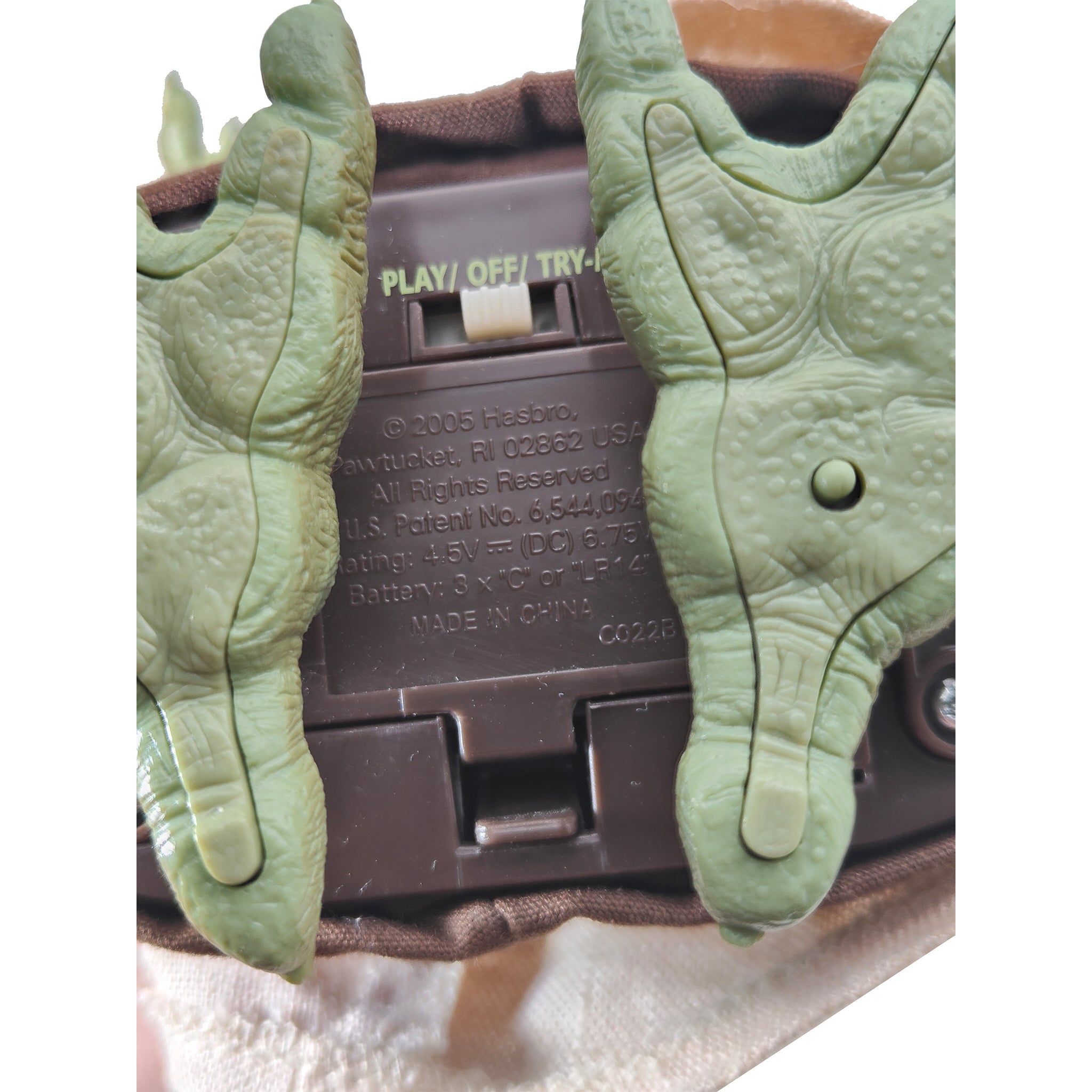 Star Wars Revenge of the Sith Call Upon Yoda Interactive Storytelling Jedi Master Figure - For Display Only – Star Wars, Hasbro, 25 cm, 2005, pre-owned collector piece, Uncanny Collectibles Dublin Ireland