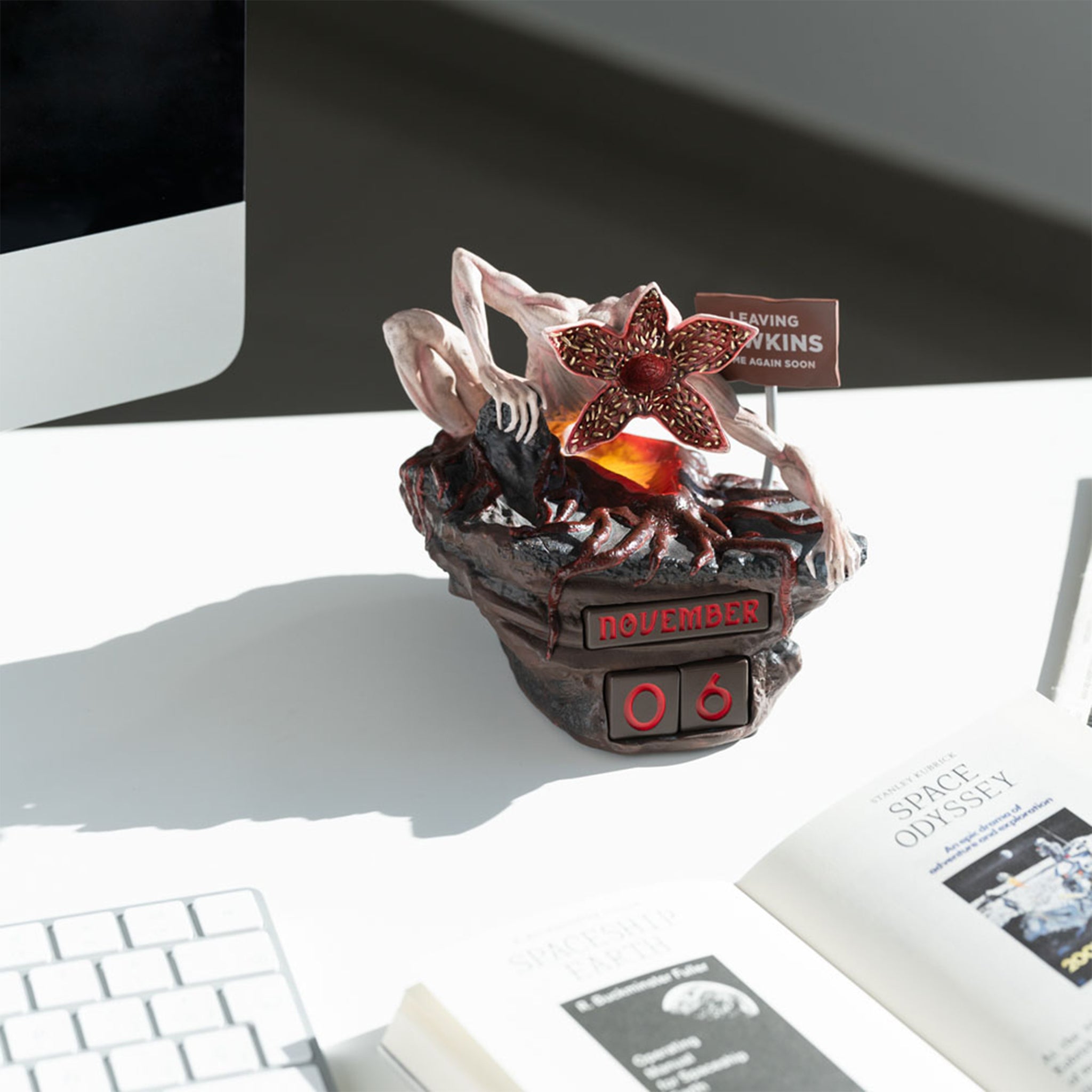 Stranger Things Demogorgan 3D Perpetual Calendar Grupo Erik – TV Icons & Heroes, Grupo Erik, 13 cm, brand new collector item, Uncanny Collectibles Dublin Ireland