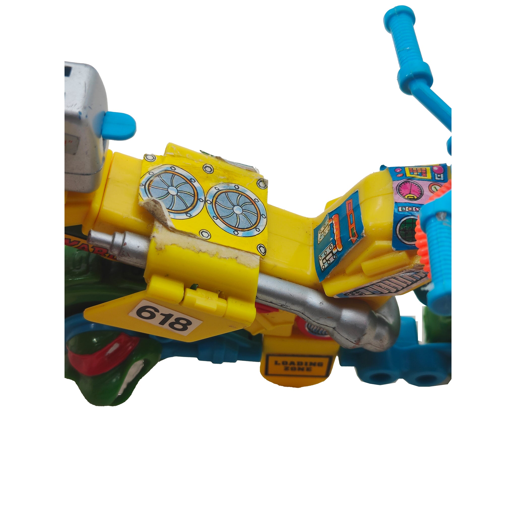 Teenage Mutant Ninja Turtles Mutations Muta-Bike Playmates Toys 1992 15cm – Teenage Mutant Ninja Turtles, Playmates Toys, 15 cm, 1992, pre-owned collector piece, Uncanny Collectibles Dublin Ireland