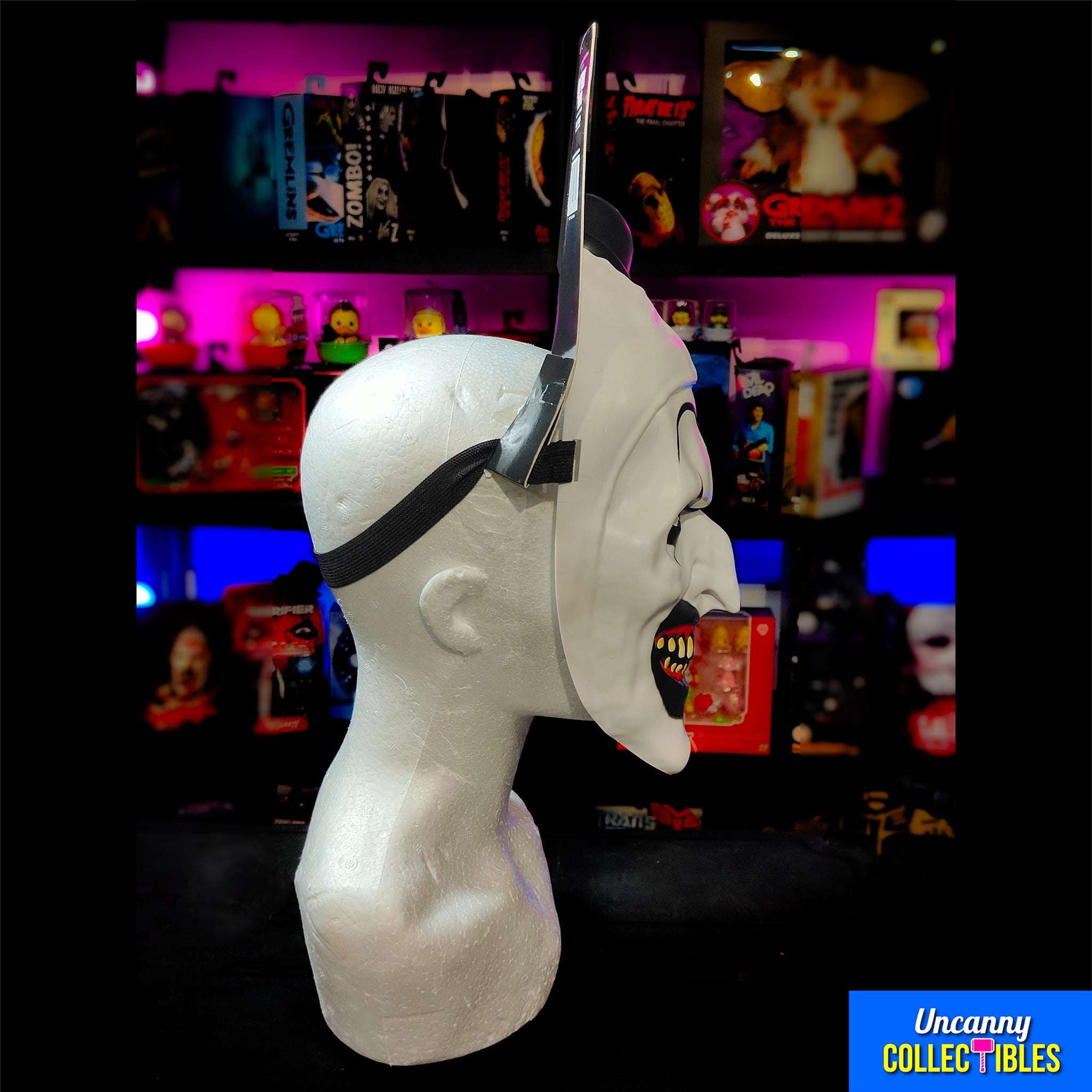 Terrifier 2 Art the Clown Trick Or Treat Studios Retro Mask – Terrifier, Trick or Treat Studios, 35 cm, 2025, brand new collector item, Uncanny Collectibles Dublin Ireland