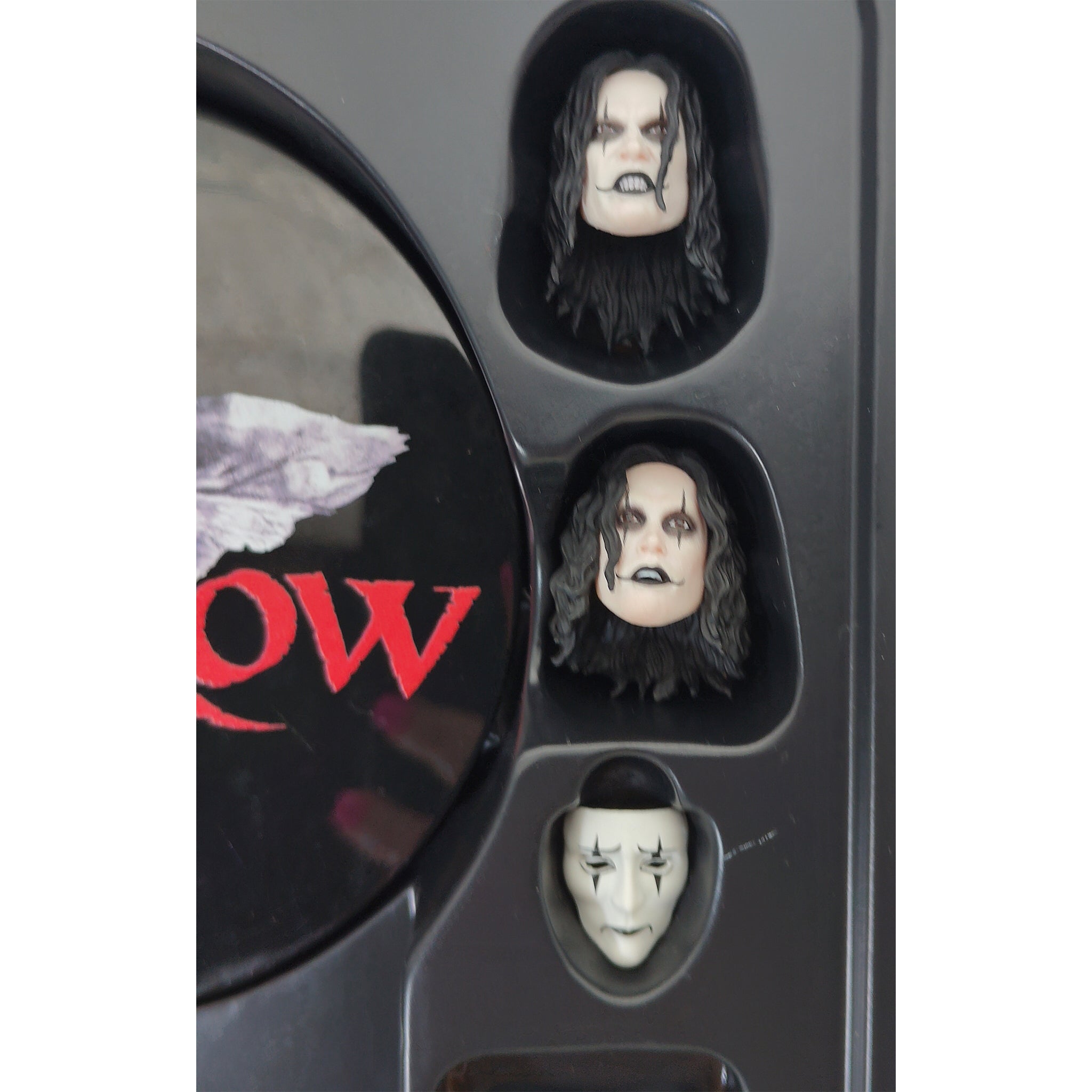 The Crow Eric Draven One:12 Collective Action Figure 2022 17cm – Movie Icons & Heroes, Mezco Toyz, 17 cm, 2022, pre-owned collector piece, Uncanny Collectibles Dublin Ireland