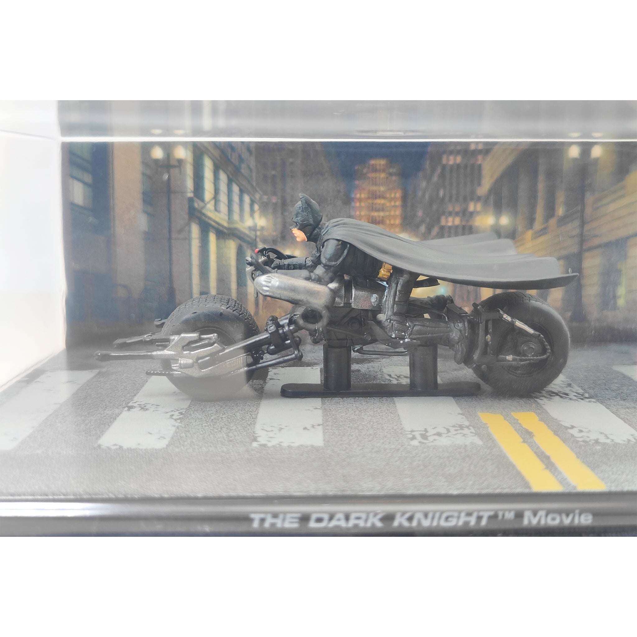The Dark Knight Batpod Eaglemoss Automobilia 1:43 Die Cast – Batman, Vintage Brands, 13 cm, pre-owned collector piece, Uncanny Collectibles Dublin Ireland