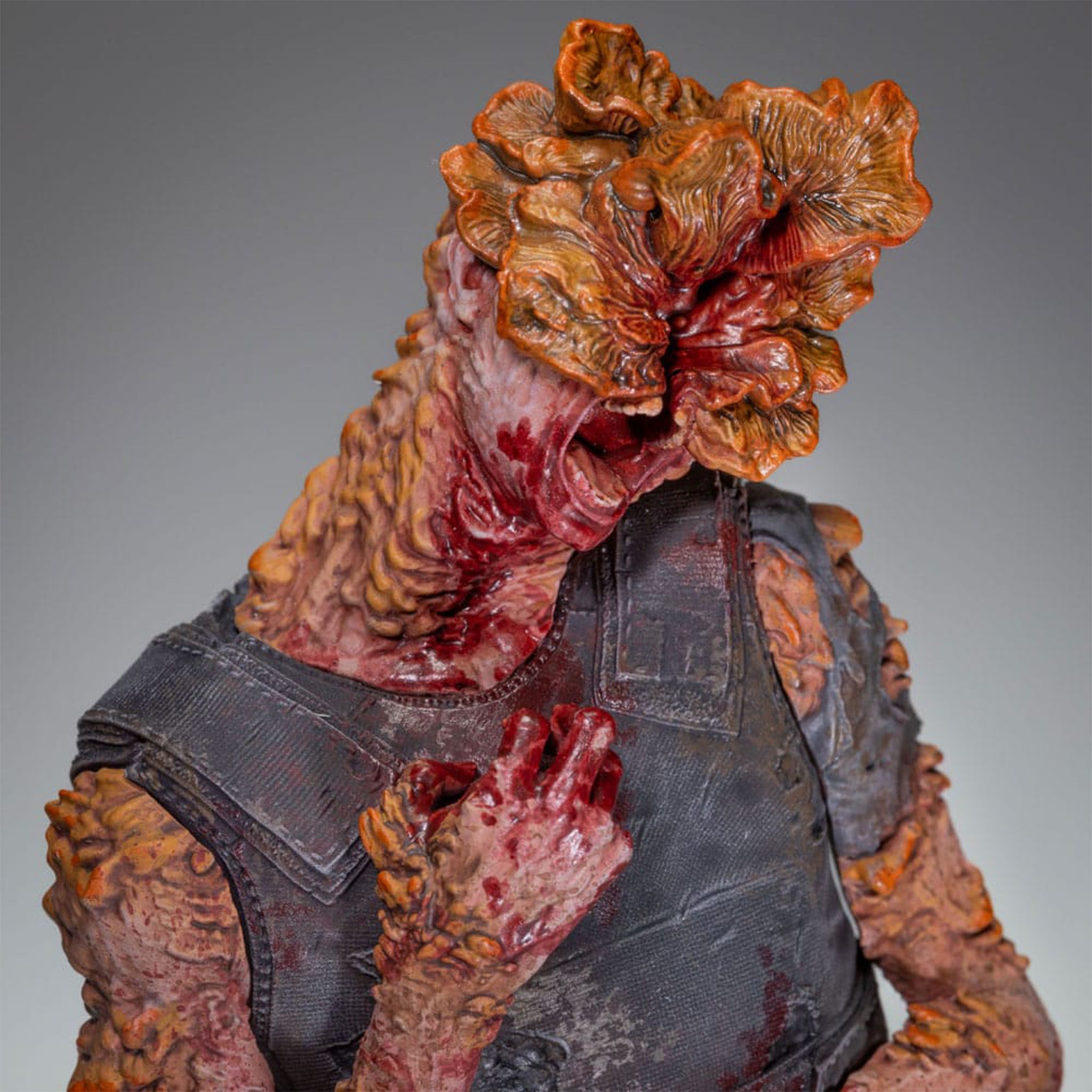 The Last of Us Part II Armored Clicker Dark Horse Collectibles Statue