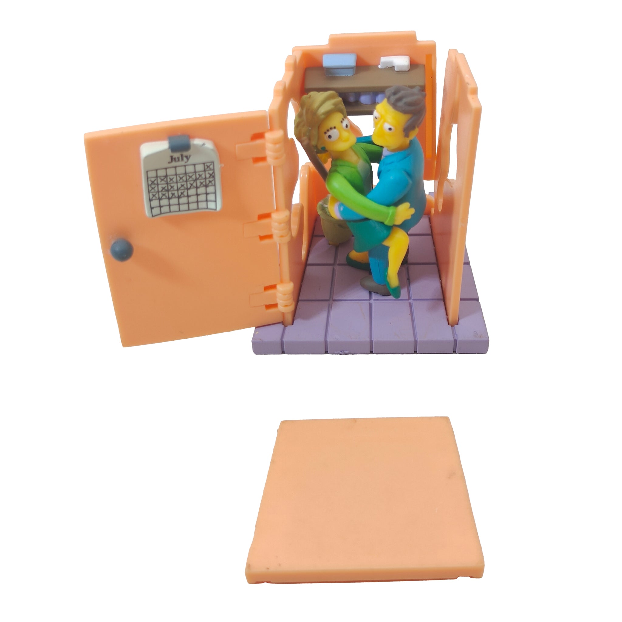 The Simpsons Skinner and Edna Krabapple Gentle Giant Busts Ups Mini Diorama