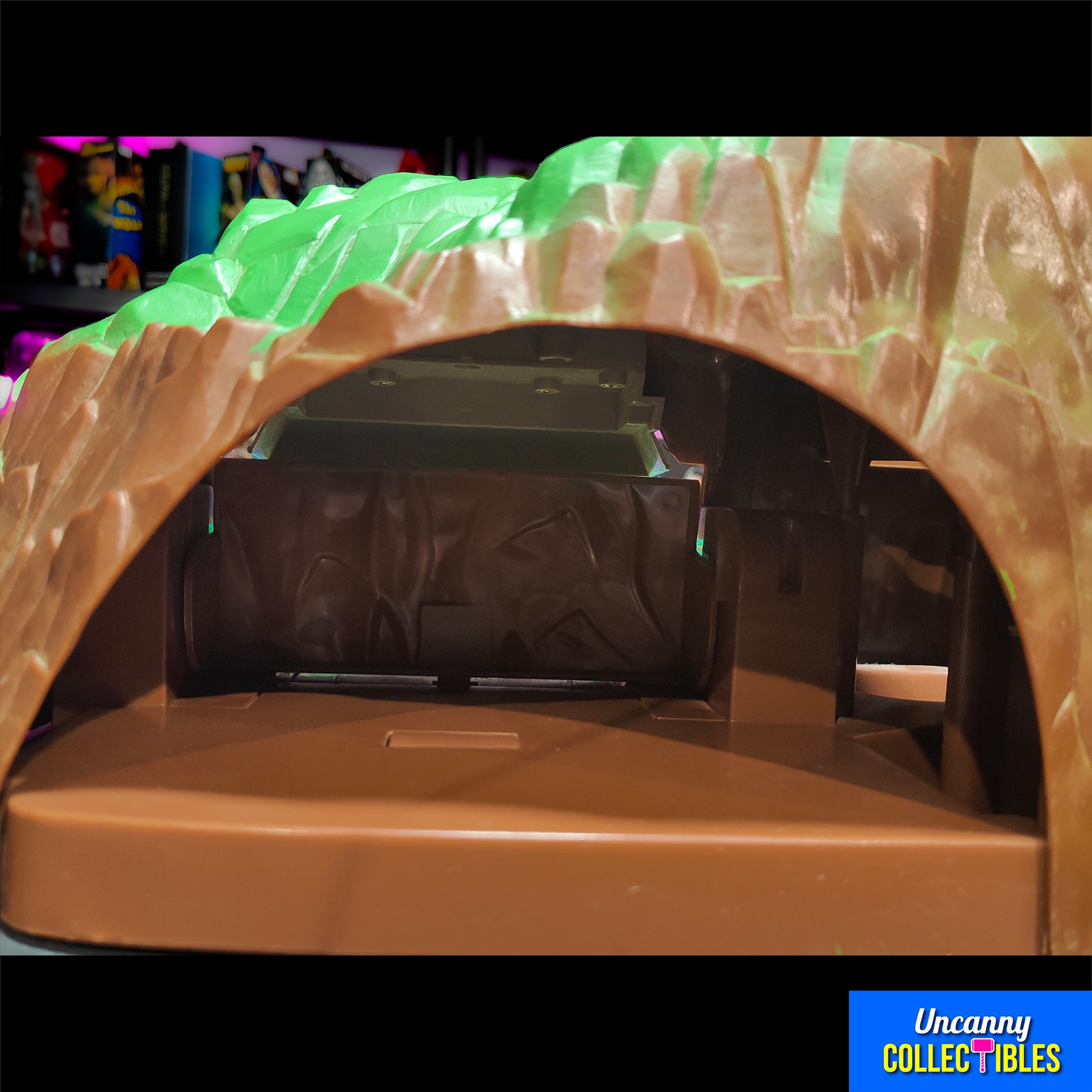 Thunderbirds Tracy Island Electronic Playset Vivid Imagination 2000 – Thunderbirds, Vivid Imaginations, 40 cm, 2000, pre-owned collector piece, Uncanny Collectibles Dublin Ireland