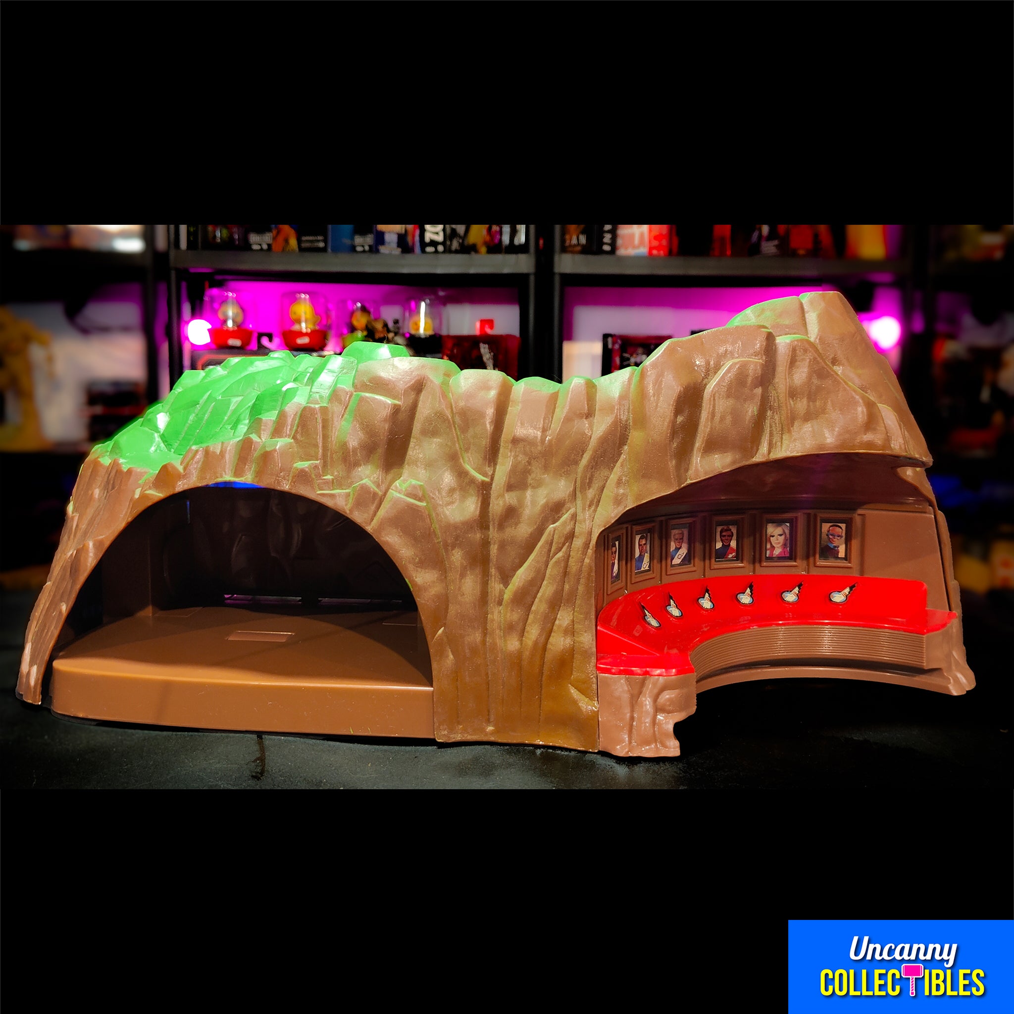 Thunderbirds Tracy Island Electronic Playset Vivid Imagination 2000 – Thunderbirds, Vivid Imaginations, 40 cm, 2000, pre-owned collector piece, Uncanny Collectibles Dublin Ireland