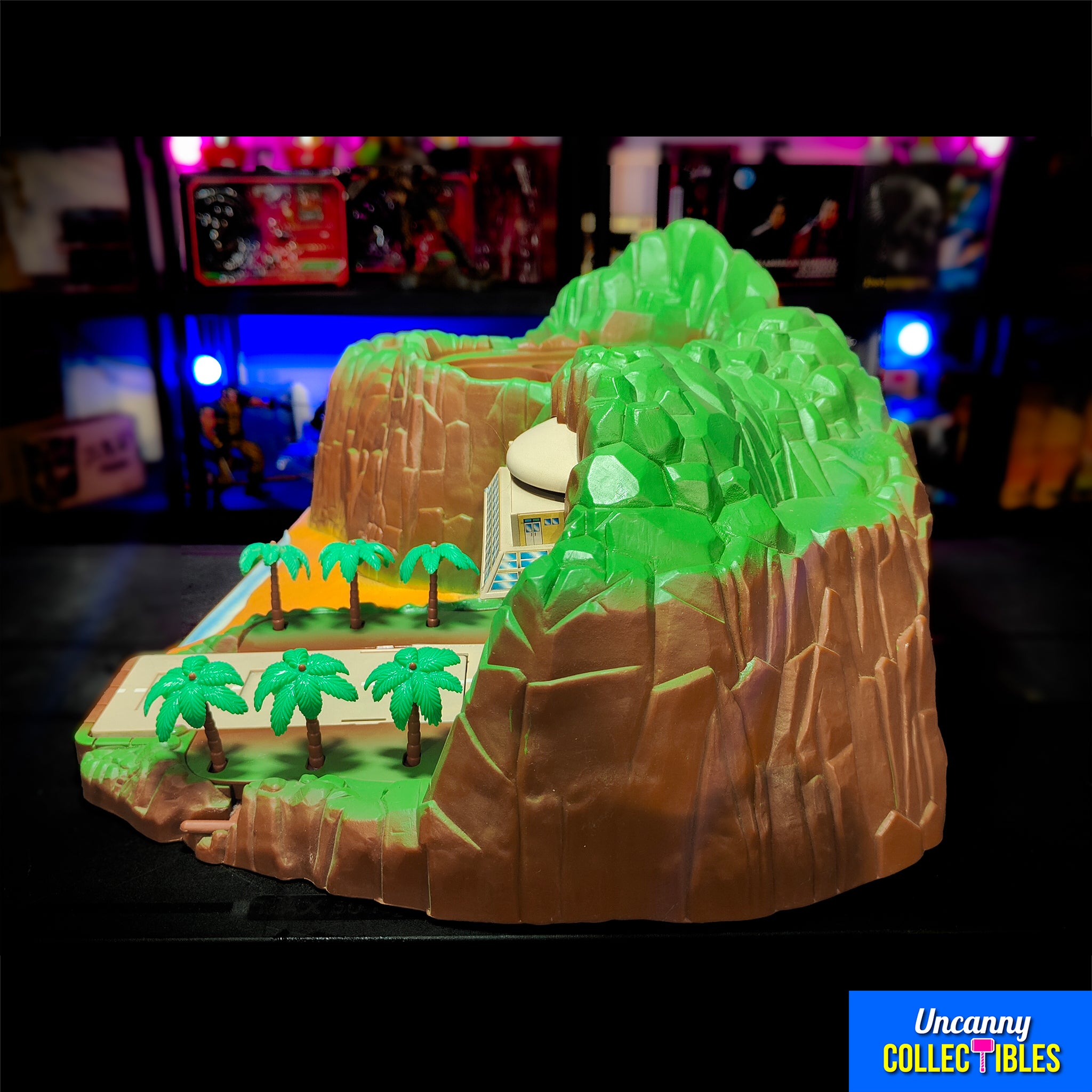 Thunderbirds Tracy Island Electronic Playset Vivid Imagination 2000 – Thunderbirds, Vivid Imaginations, 40 cm, 2000, pre-owned collector piece, Uncanny Collectibles Dublin Ireland