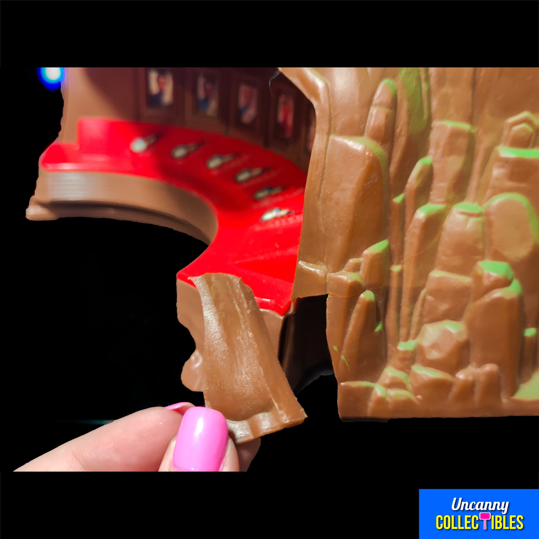 Thunderbirds Tracy Island Electronic Playset Vivid Imagination 2000 – Thunderbirds, Vivid Imaginations, 40 cm, 2000, pre-owned collector piece, Uncanny Collectibles Dublin Ireland