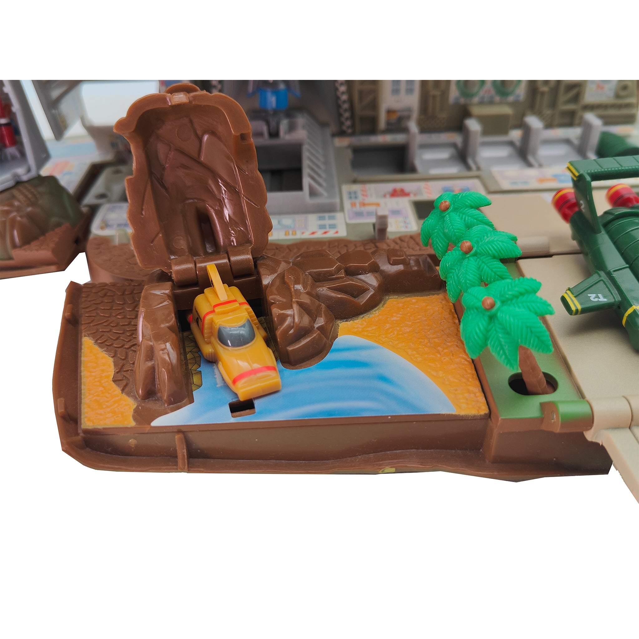 Thunderbirds Tracy Island Transforming Electronic Playset Vivid Imagination 2002 – Thunderbirds, Vivid Imaginations, -, 2002, pre-owned collector piece, Uncanny Collectibles Dublin Ireland