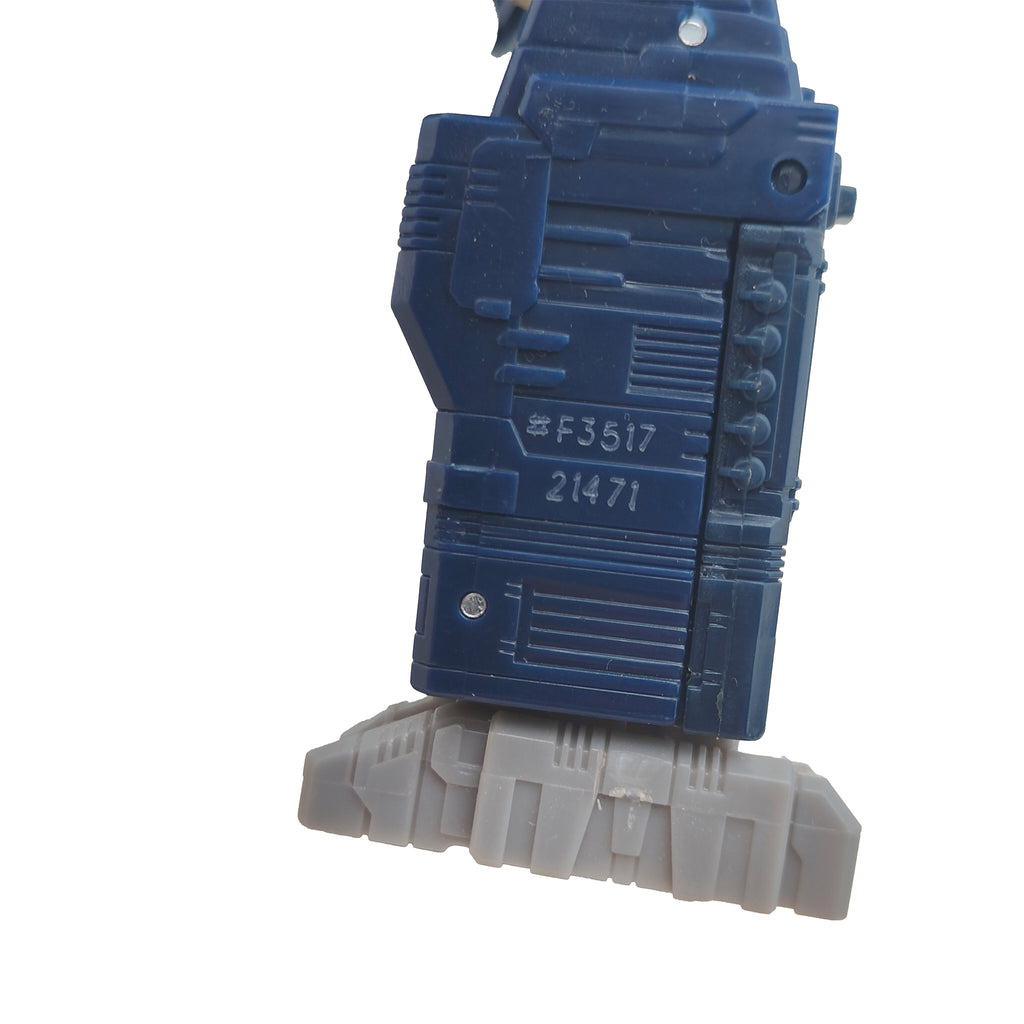 Transformers Generations Legacy Soundwave Voyager Class