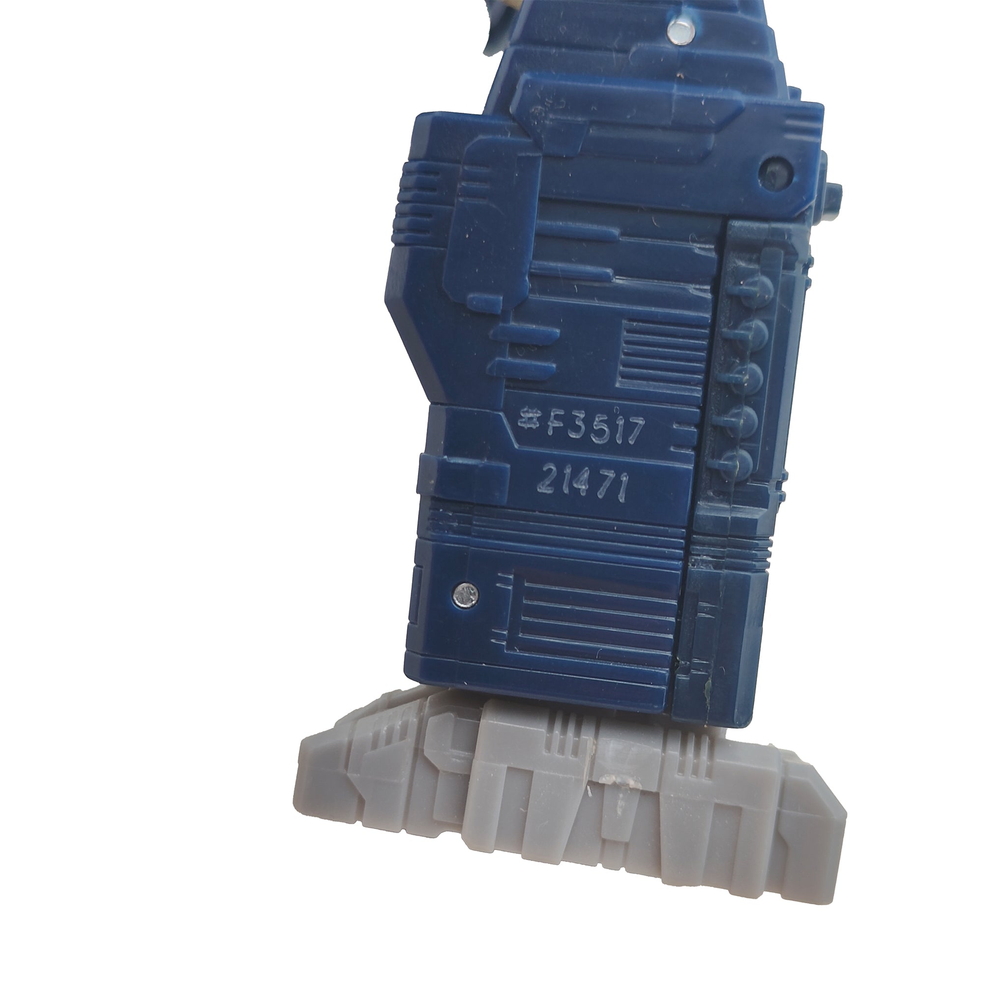 Transformers Generations Legacy Soundwave Voyager Class