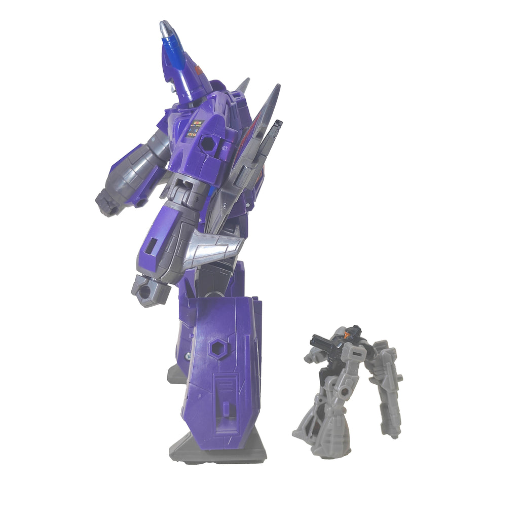 Transformers Generations Selects Legacy Cyclonus and Nightstick Voyager Class Action Figure Hasbro 2023 – Transformers, Hasbro, 18 cm, 2023, pre-owned collector piece, Uncanny Collectibles Dublin Ireland