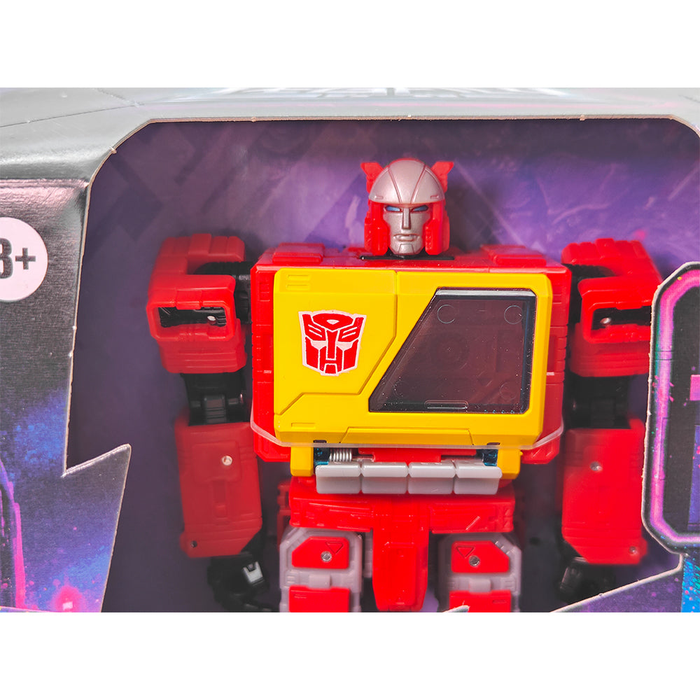 Transformers Legacy Autobot Blaster and Eject Voyager Class Action Figure Hasbro 2022 – Transformers, Hasbro, 18 cm, 2022, pre-owned collector piece, Uncanny Collectibles Dublin Ireland