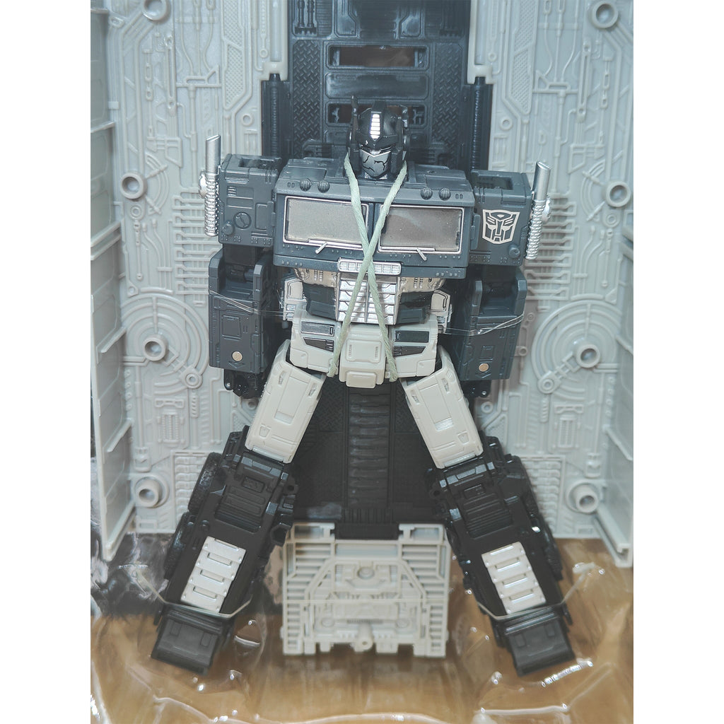 Transformers War for Cybertron Earthrise Alternate Universe Optimus Prime Action Figure Hasbro 2020 Exclusive – Transformers, Hasbro, 18 cm, 2020, pre-owned collector piece, Uncanny Collectibles Dublin Ireland