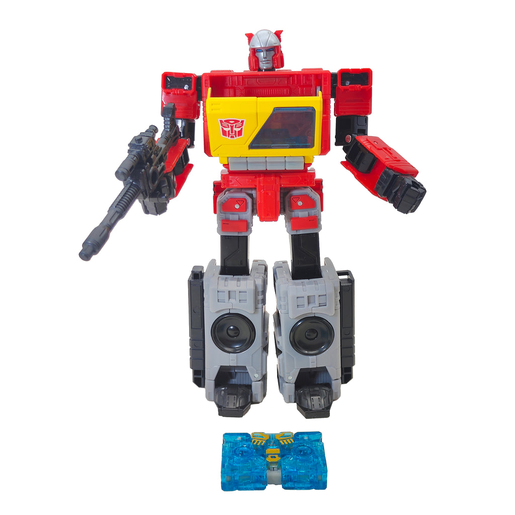 Transformers War for Cybertron Kingdom Blaster and Eject Voyager Class Hasbro