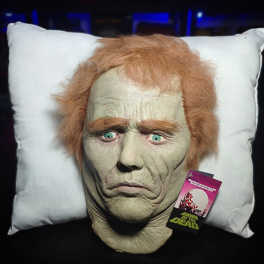 Dawn Of The Dead Roger Pillow Pal Trick or Treat Studios 1:1 Scale Prop Replica – Dawn of the Dead, Trick or Treat Studios, 35 cm, 2019, brand new collector item, Uncanny Collectibles Dublin Ireland