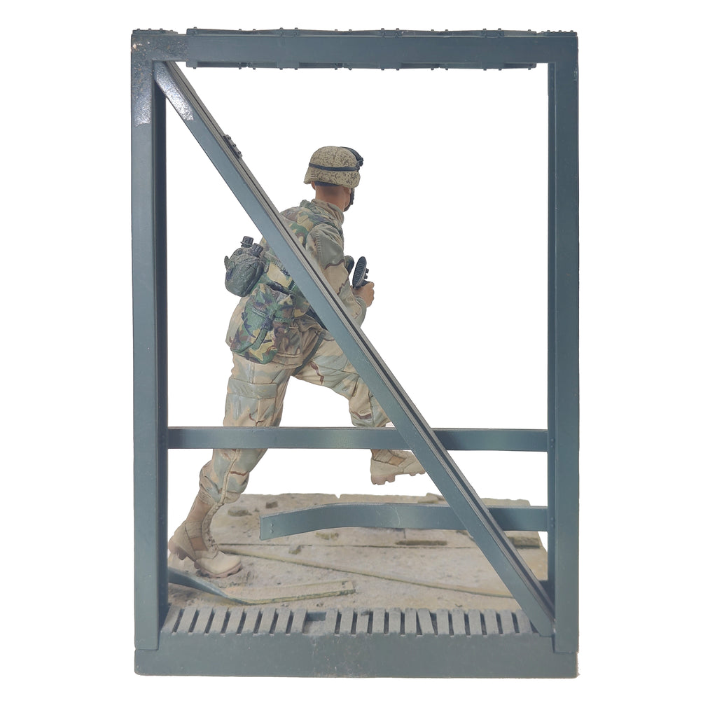 U.S.M.C. 1st M.E.U. Dusty Trails Toys Series 2 Action Figure 2004 15cm – Military, Vintage Brands, 15 cm, 2004, pre-owned collector piece, Uncanny Collectibles Dublin Ireland