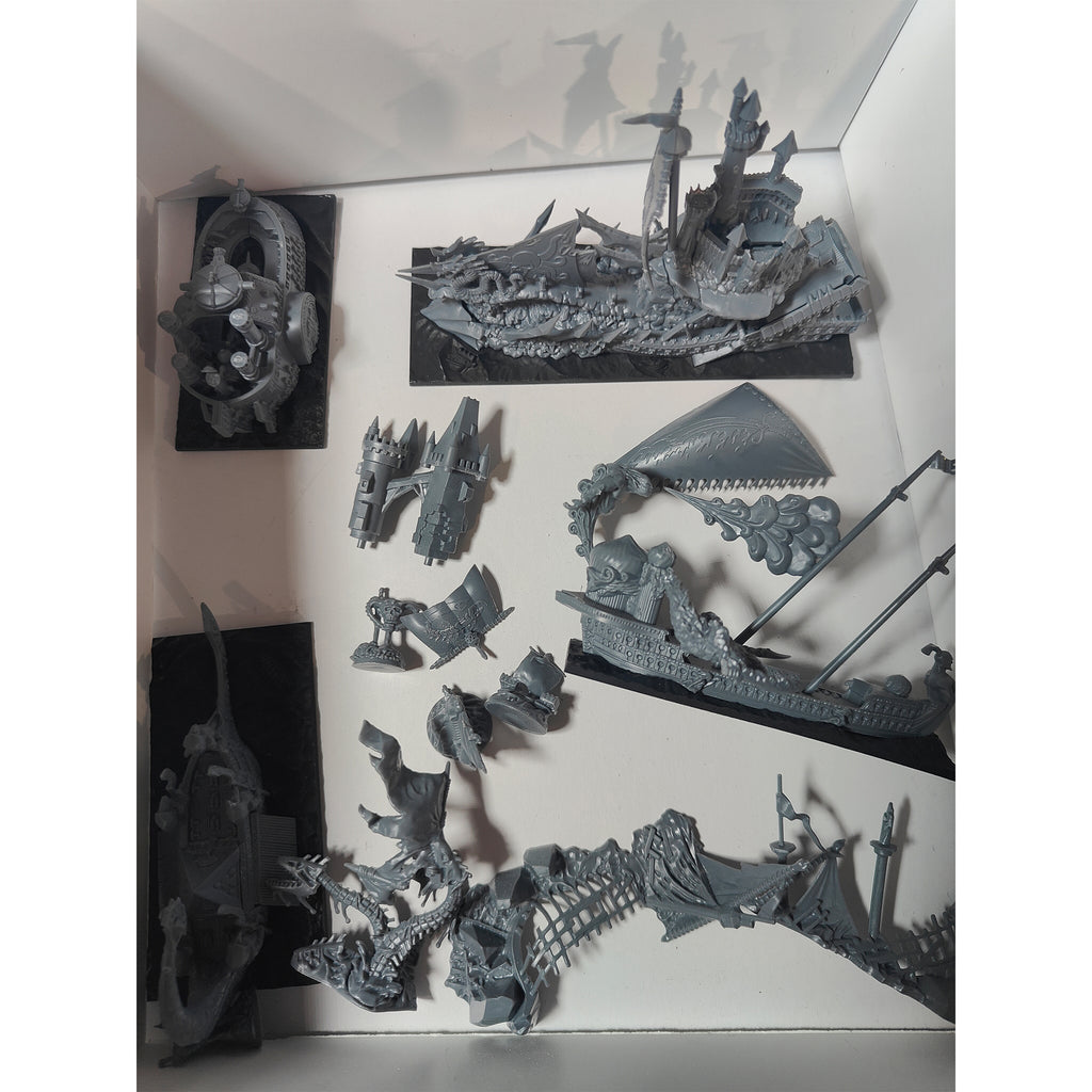 Warhammer Dreadfleet Games Workshop 2011Â  DF-01-60 Incomplete – Warhammer 40k, Games Workshop, -, 2011, pre-owned collector piece, Uncanny Collectibles Dublin Ireland